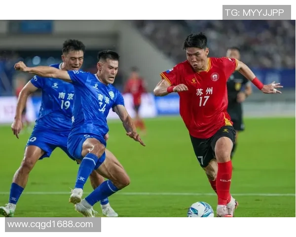 南京足球队整体压制战术解析与球队未来发展展望