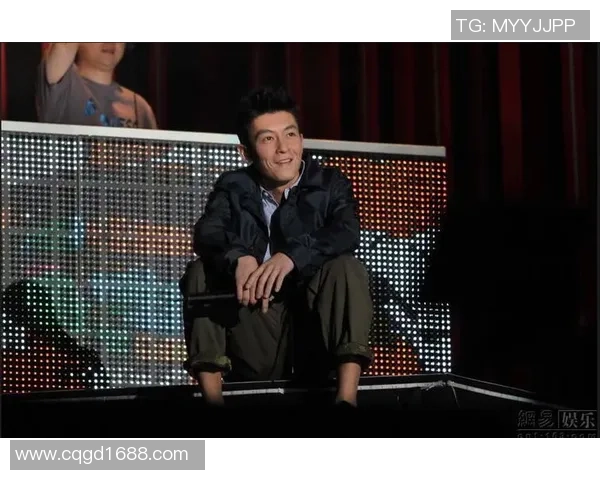 陈冠希与足球明星的精彩瞬间合成图揭示运动与艺术的完美结合